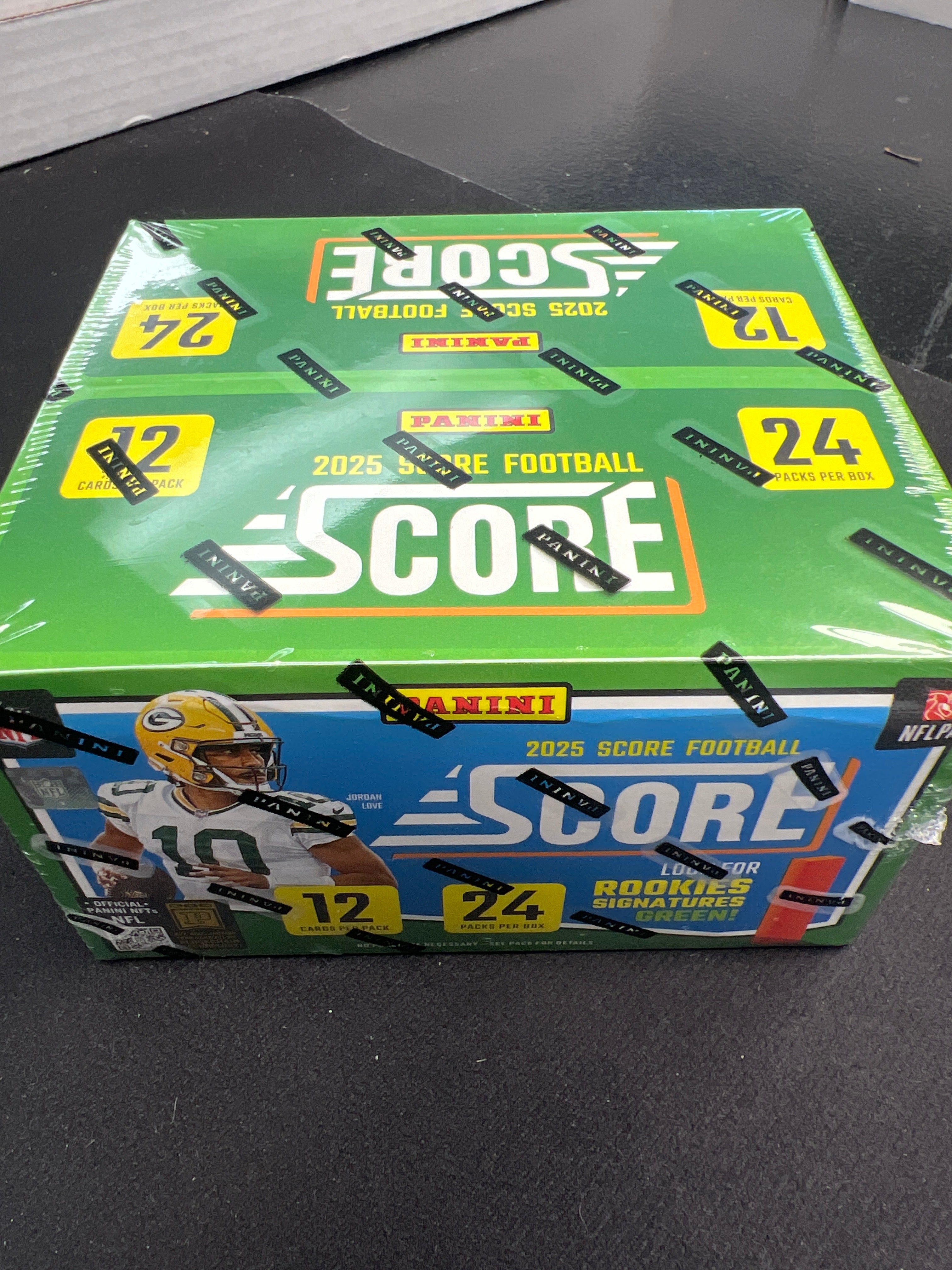 2025 Score Football Retail Box